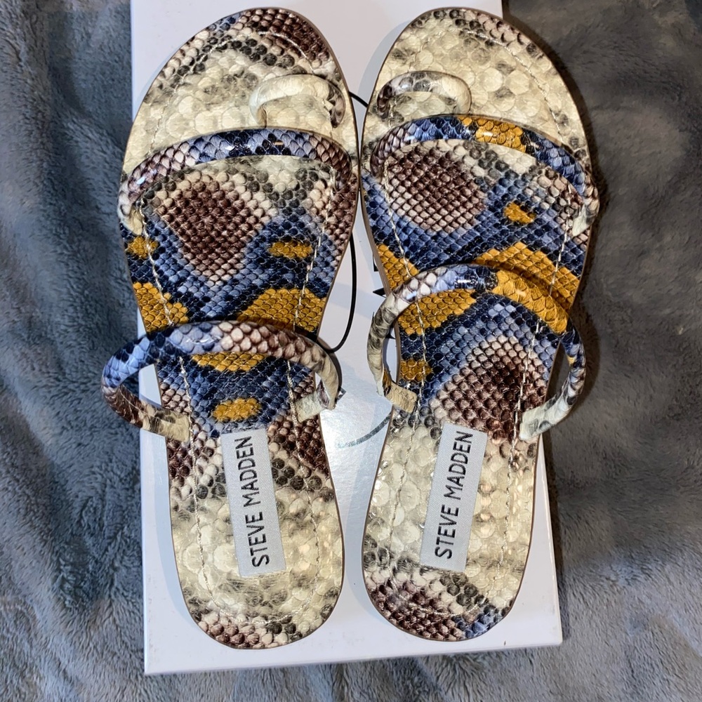 *New* Steve Madden Electrify Multi Snake sandals